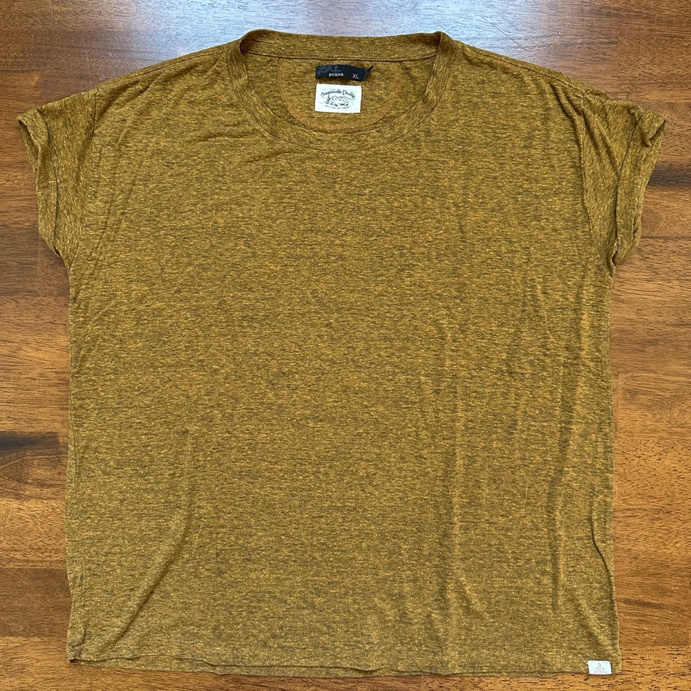 PRANA Mustard Brown Short Sleeve T-Shirt. XL.   NWOT